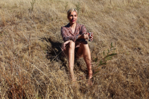 Liezel van der Westhuizen, nicknamed “The Giraffe,” is a television and radio presenter, burnout business coach and mental fitness expert who helps leaders and sales teams perform at their best without burnout.